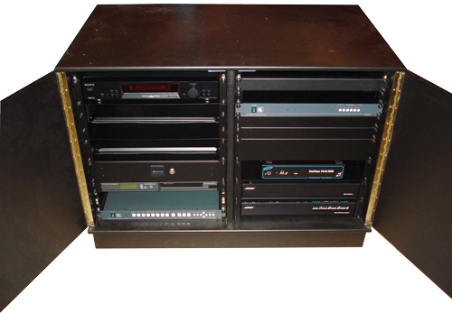 AV-skab-007